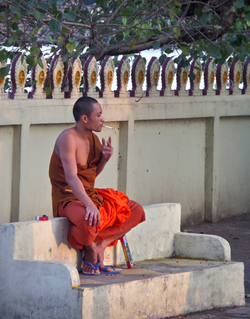 Золотая ступа в Лаосе